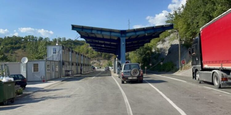 Kufinjtë e hapur, pritje vetëm në Han të Elezit