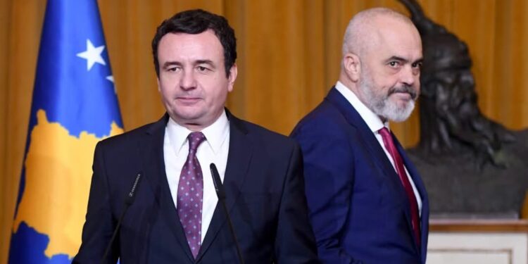 “Nuk luaj rolin e babait”, Rama flet për Kurtin