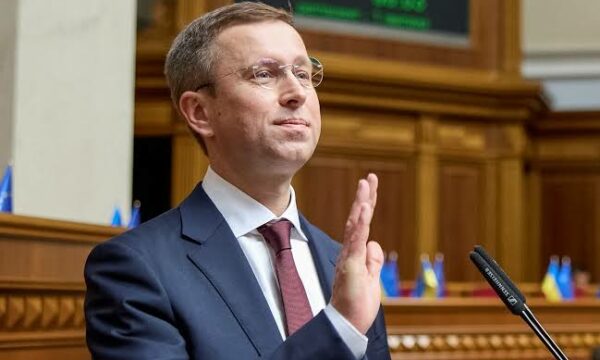Parlamenti ukrainas zgjedh Serhii Koretskyin kryeministër të ri