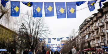 Alarm për tregun e punës në Kosovë: Djemtë po i braktisin universitetet