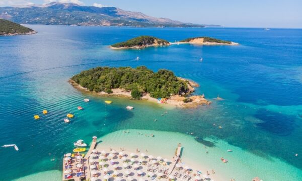 “Shqipëria një surprizë e bukur”, italianët mbizotërojnë turizmin shqiptar, pasohen nga kosovarët