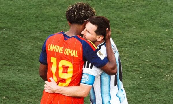 “Kanë po aq vlerë sa medalja e artë”, Yamal për fjalët që ia tha Messi pas finales së Kupës së Botës