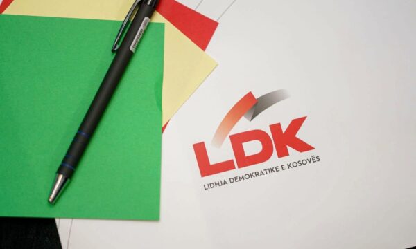 Kuvendi i jashtëzakonshëm i LDK’së në “diskrecion” të Abdixhikut, Ferati konfirmon se Sekretariati ende s’ia ka dorëzuar raportin