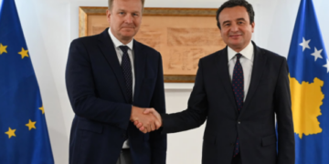 Gjyqtarët dhe prokurorët serbë temë kryesore në takimin e Kurtit dhe Sorensenit që ka zbarkuar në Prishtinë, ZKM lëshon komunikatë
