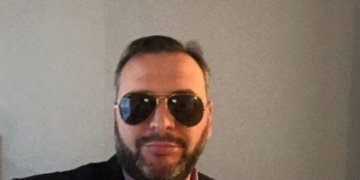 “Ndryshe” – Bajqinovci prezanton ndryshimin në look