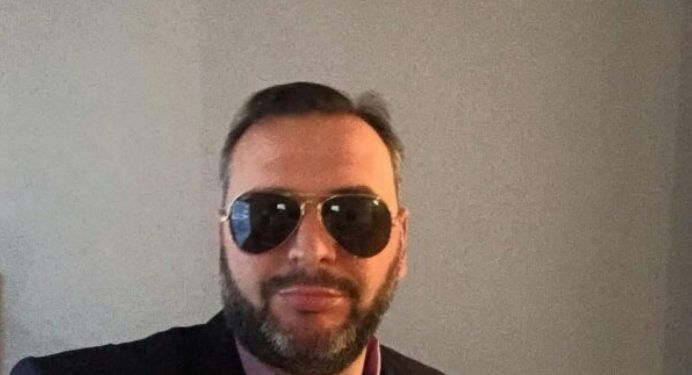 “Ndryshe” – Bajqinovci prezanton ndryshimin në look