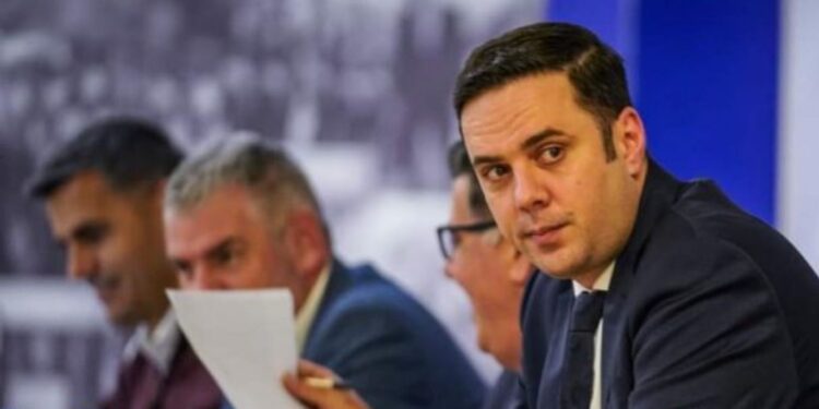 Zyrtarja e LDK-së për një marrëveshje të mundshme me LVV-në?- ‘Abdixhiku i ka të gjitha kompetencat me vendos në ketë drejtim’