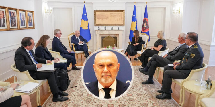 Një turk me peshë të lartë diplomatike i shkon në Zyrë presidentes, Albulena Haxhiu