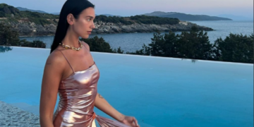 Dua Lipa heq fotot nga vila në jugun e Shqipërisë