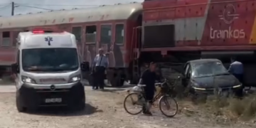 Aksident mes një veture dhe trenit në Fushë Kosovë: Policia jep detaje