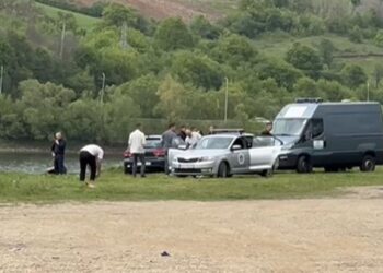 Ky është personi që dyshohet se është zhdukur në Liqenin e Batllavës
