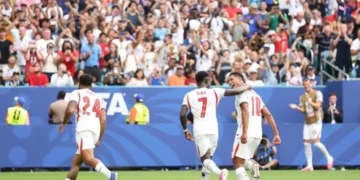 Anglia triumfon në dramën e 10 golave ndaj Francës, e fiton medaljen e bronztë të Kupës së Botës