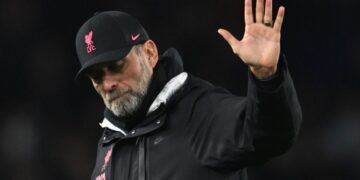 Klopp kërcënoi gazetarët: Nëse më prekni familjen, do të …