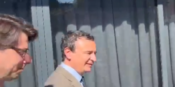 Kurti arrin në Kuvend për takim me Hamzën: Presim që takimi të jetë konstruktiv dhe t’i konstituojmë institucionet