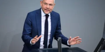 Ish-ministri gjerman Roth për deklaratën e ministres serbe për Kosovën: Si mendohet të futet në BE një vend në këtë mënyrë?