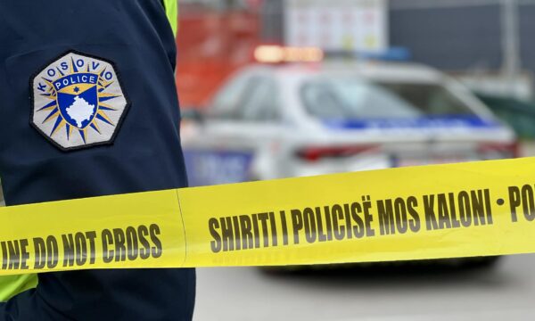 Ngjarje e rëndë në Mitrovicë: 25-vjeçari gjendet i vdekur në banesë