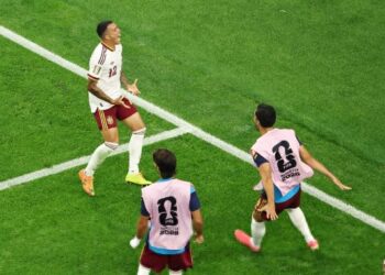Spanja në FINALE, gjunjëzon Francën