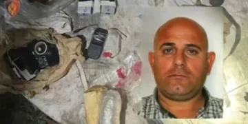 I armatosur me kallashnikov dhe i fshehur 500 metra nga banesa e tij, detaje nga arrestimi i Ylli Zallës