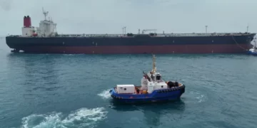 Çmimet e naftës rriten mes mesazheve kontradiktore për Ngushticën e Hormuzit