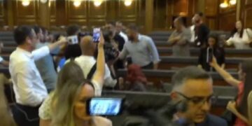 Bekë Berisha i drejtohet Mërgim Lushtakut: Mos fol me ta, e ka çu Mihali për me të qitë keq