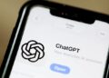 OpenAI ndryshon ChatGPT-në, nuk lejon më shkrime në stilin e autorëve të famshëm