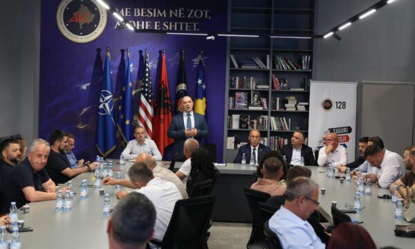 Grupi parlamentar i Aleancës thërret konferencë për media, mbahet në Kuvend nga ora 13:30