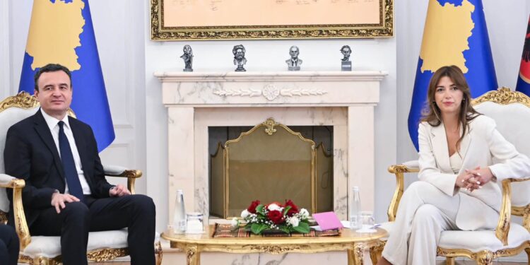 Haxhiu: Refuzimi i takimeve s’është rrugë drejt marrëveshjes, të kontribuojmë për president konsesual