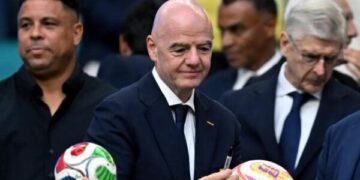 Edhe Anglia ia kthen shpinën Infantinos: rizgjedhja në krye të FIFA-s nuk është më e sigurt