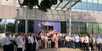 Në aksionin para Qeverisë, PDK-së i bashkohen asamblistë e aktivistë nga Ferizaj dhe Hani I Elezit