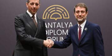 Hoxha i reagon Gjuriqit për çështjen e lumit Ibër: Lumenjtë duhet të bartin ujë, jo kërcënime