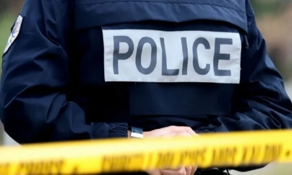 Gjuajtje me armë në Greme të Ferizajt, lëndohet 66-vjeçarja, policia identifikon 23-vjeçarin e ia sekuestron pushkën