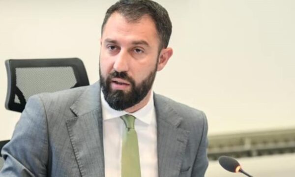 S’ka prova për “kanosje”, Prokuroria mbyll rastin ndaj ministrit Elbert Krasniqit