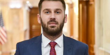 Kërçeli: Nga takimi Kurti-Abdixhiku pres të rezultoj ndonjë marrëveshje për konstituimin e institucioneve