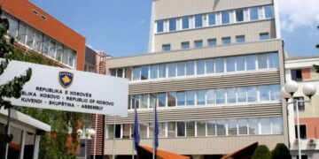 Sot protestë para Parlamentit, kjo është arsyeja