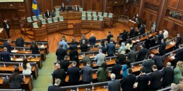 Seanca për konstituimin e Kuvendit vazhdon të shtunën në orën 11:00