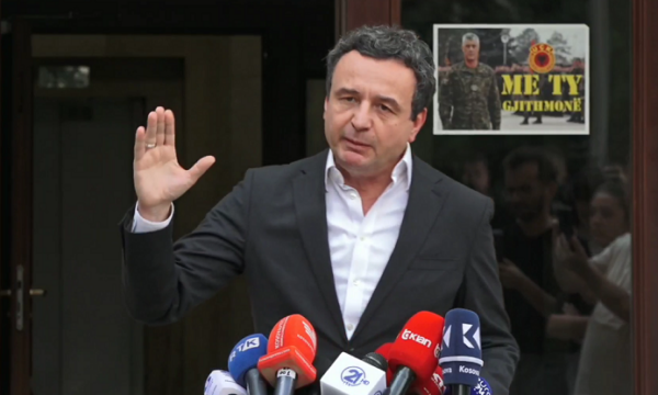 Kurti i pyet gazetarët nëse “dikush prej juve i do zgjedhjet e reja”, përgjigjet vetë: Askush pra