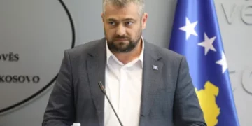 Ministri Hoti godet rëndë Abdixhikun: Po dëshiron poste qeveritare për t’i zgjidhur problemet e brendshme