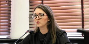 Kryeziu-Hyseni: Opozita po qëndron sonte në Kuvend sepse e di që nuk do të ketë zhvillim