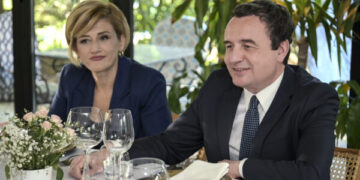 Kusari-Lila shkruan si aleate e Kurtit, gjuajtja me vezë i duket diçka surreale: Nervoza doli jashtë kontrollit