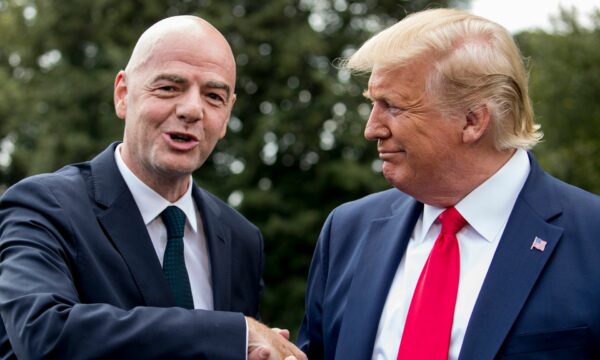 Pavarësisht presion të madh ndaj Infantinos, Donald Trumpi i del në mbrojtje