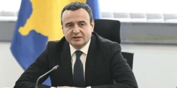 Pas përleshjeve në Kuvend, Kurti mbledh online Qeverinë në detyrë, marrin disa vendime