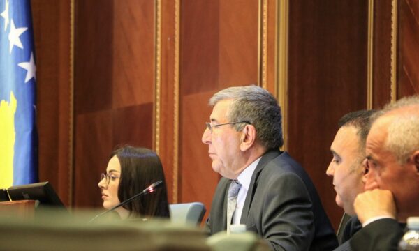 “Rreziku i konfliktit fizik, qëndrimi i ri i LDK’së”, kështu arsyetohet Dehari për mos thirrjen e seancës