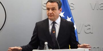 Kurti: Armatimi ilegal me tyta të gjata është për veç për sherr