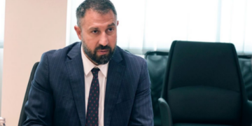 Akuzat se qeveria ua ka marrë paratë komunave, Krasniqi: Mjetet janë kthyer përsëri të komunat përmes projekteve investuese