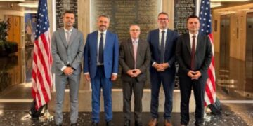 Një delegacion i KQZ’së në vizitë në SHBA, përcjellin organizimin e zgjedhjeve primare në Tampa të Floridës