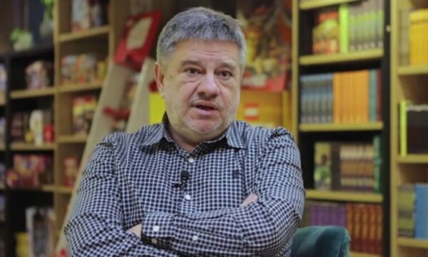 A ka orë më cinike? – Bota Serbe nderon gjenocidalin Mladic, luftëtarët e lirisë e aleatët e NATO’së po kriminalizohen