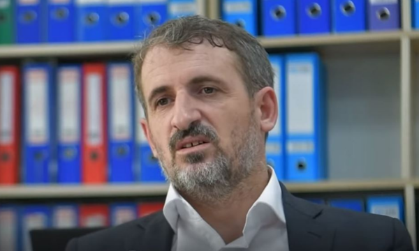 Komunikata e Presidencës me AI, ironizon Miftaraj: Sa më shumë që e përdorni Chatgpt aq më pak e shkelni ligjin