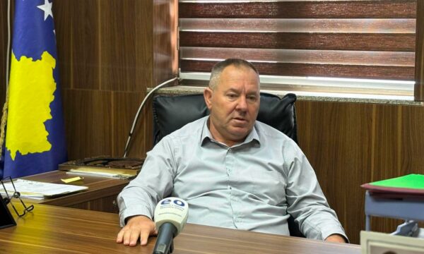 OVL-UÇK paralajmëron padi penale ndaj ministrit Murati, kërkon zbatimin e vendimit për pensionet e dyfishta