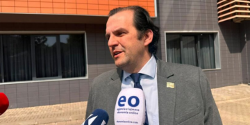 Rugova: Fillimisht mbledhja e grupit parlamentar, pastaj vendosim a marrim pjesë në seancë