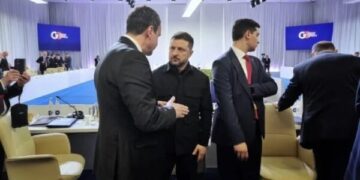 Kurti së paku dy herë e takoi Zelenskyn, një herë i çoi letër, kishte pritje edhe për njohje e raporte diplomatike